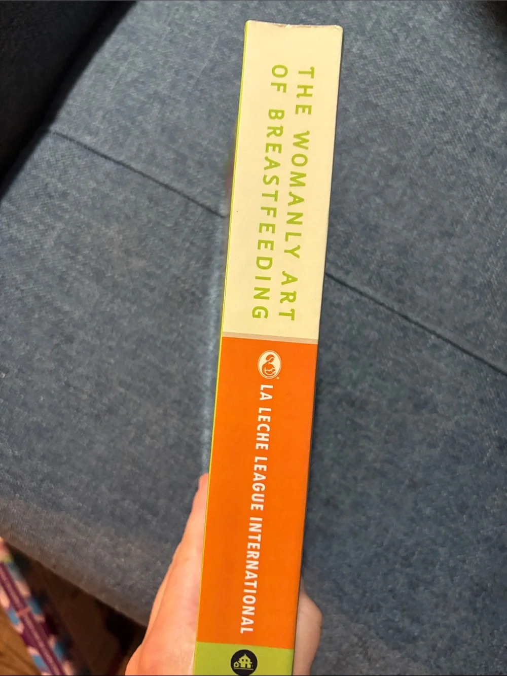 La Leche League - The Womanly Art of Breastfeeding (Green & White Cover)